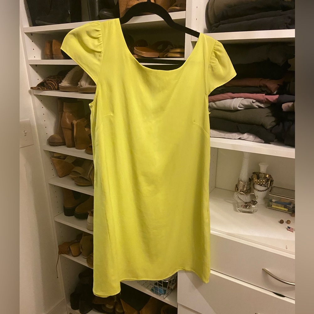 Size medium yellow dress